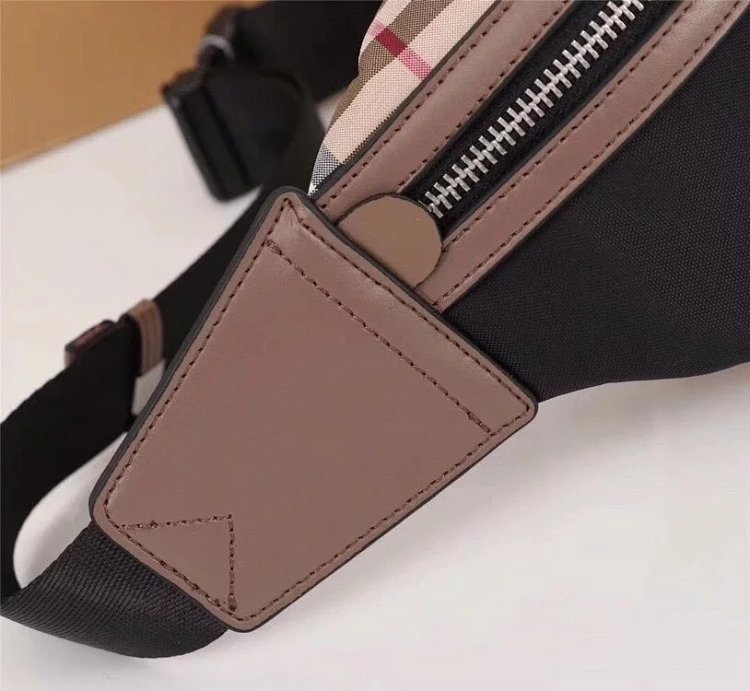 Burberry contrasting waist bag crossbody bag chest bag unisex | Loongbuymall