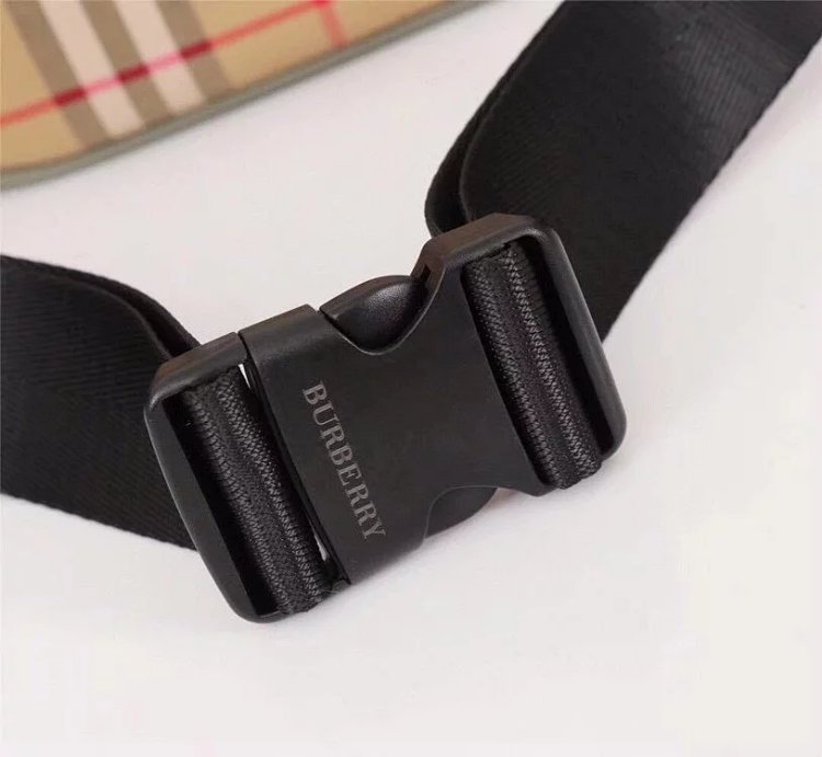 Burberry contrasting waist bag crossbody bag chest bag unisex | Loongbuymall