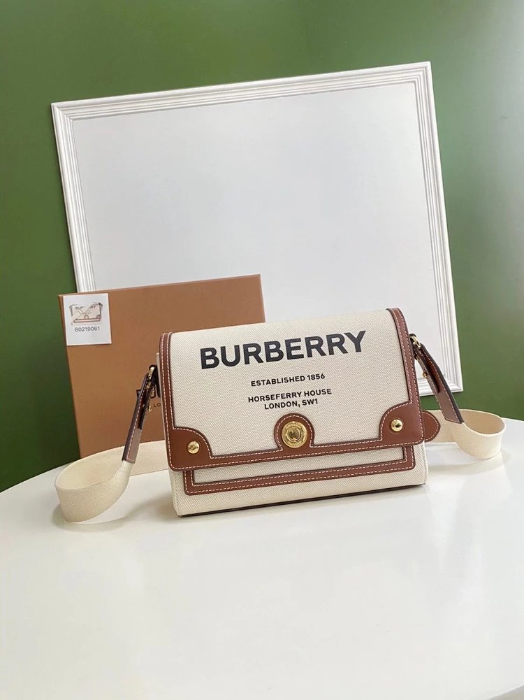 Burberry crossbody bag, single shoulder women's bag, Vintage plaid patchwork lea