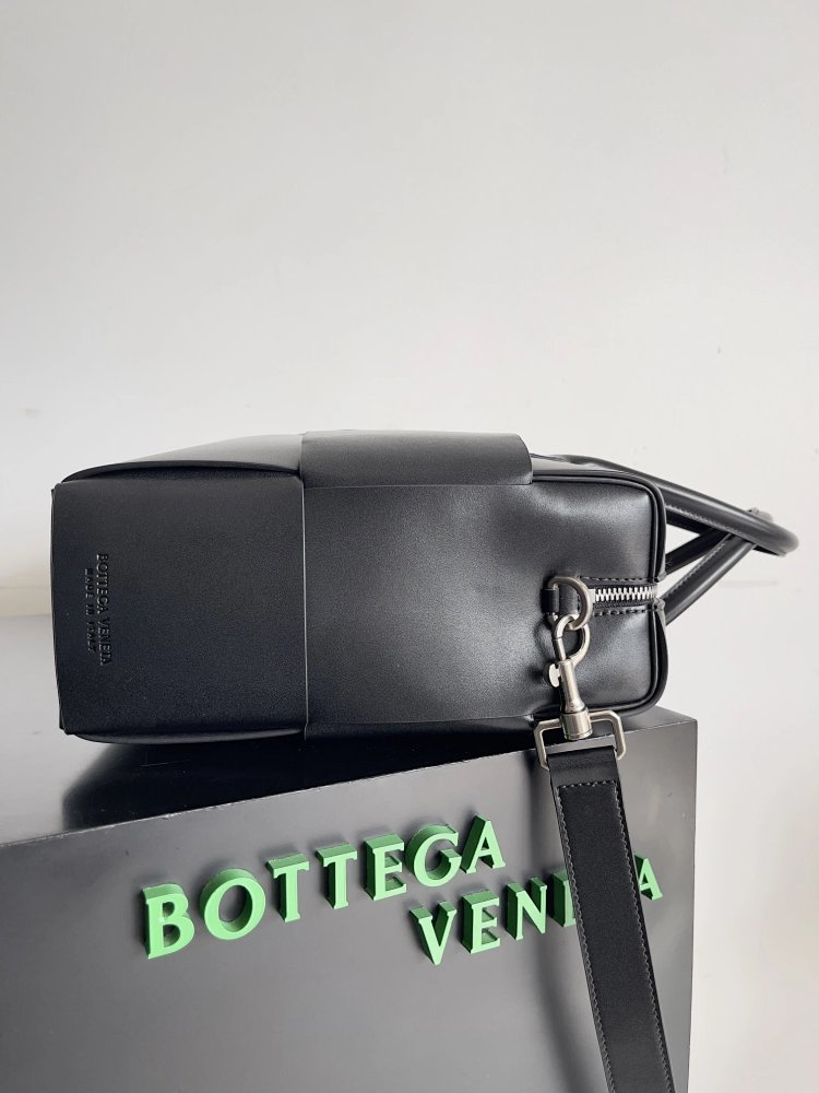 Bottega Veneta Large Grid Knitted Men's briefcase | Loongbuymall