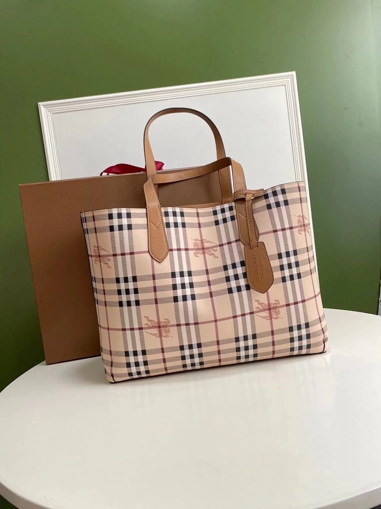 Burberry Classic Double sided Shopping Bag Lightweight Large Capacity Handbag To