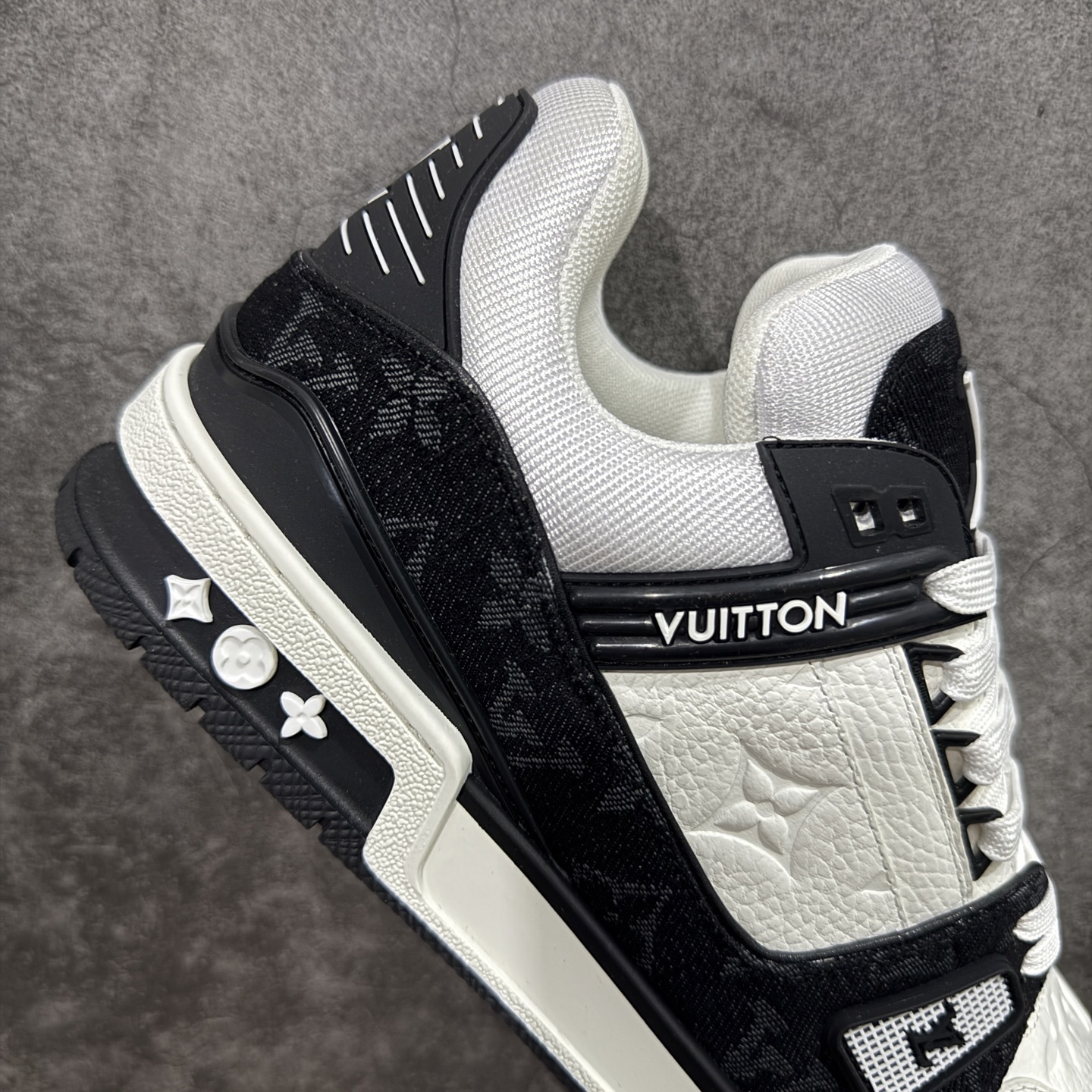 Louis Vuitton  Trainer Sneaker T538004 | Loongbuymall