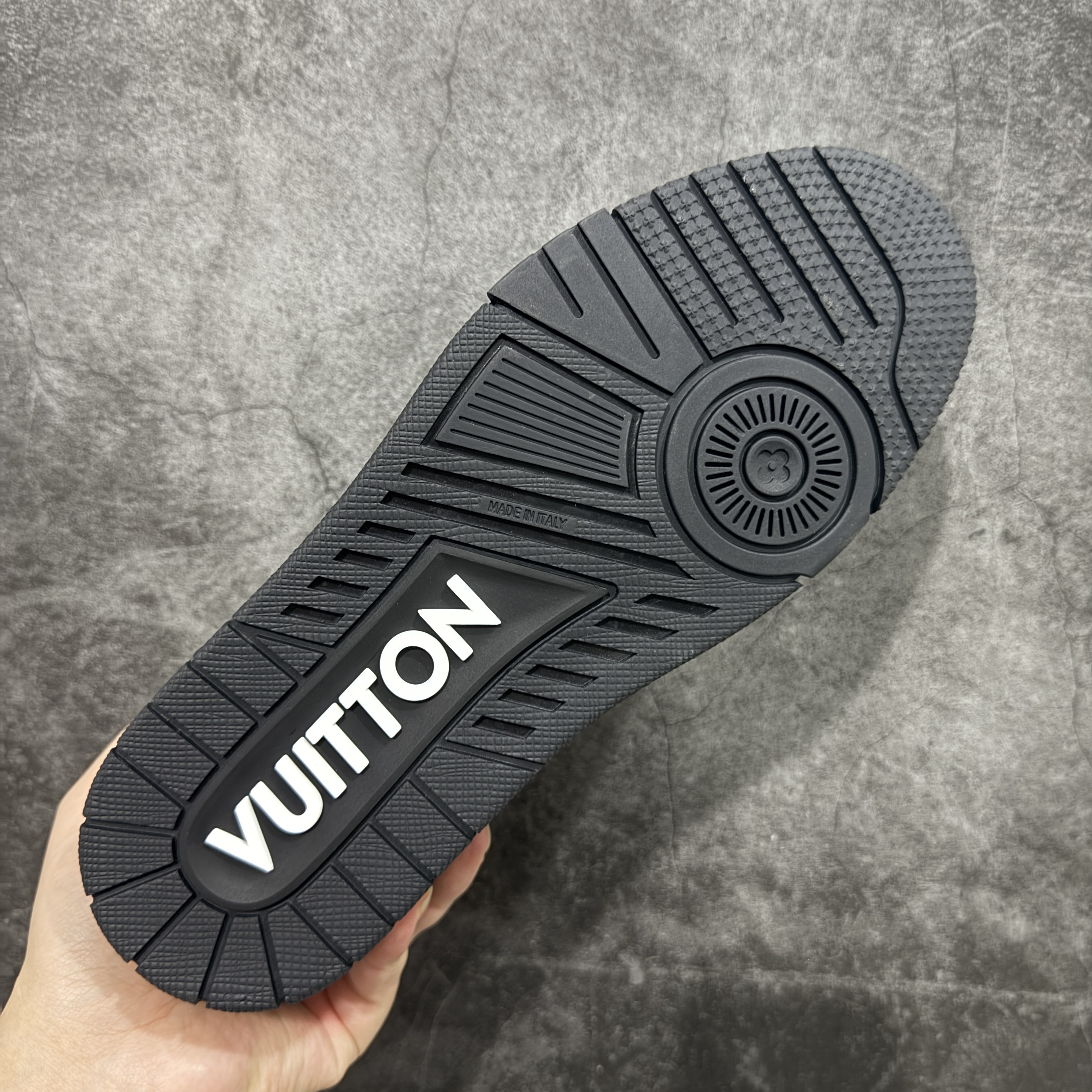 Louis Vuitton  Trainer Sneaker T538007 | Loongbuymall