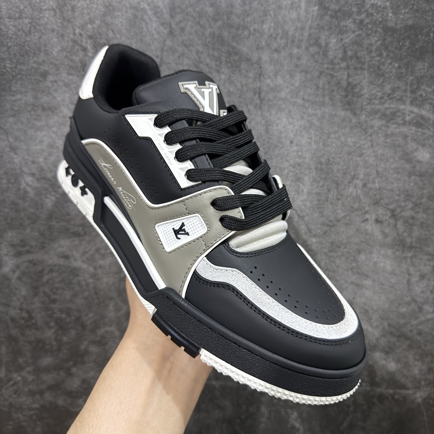 Louis Vuitton Trainer Sneaker T538010 | Loongbuymall