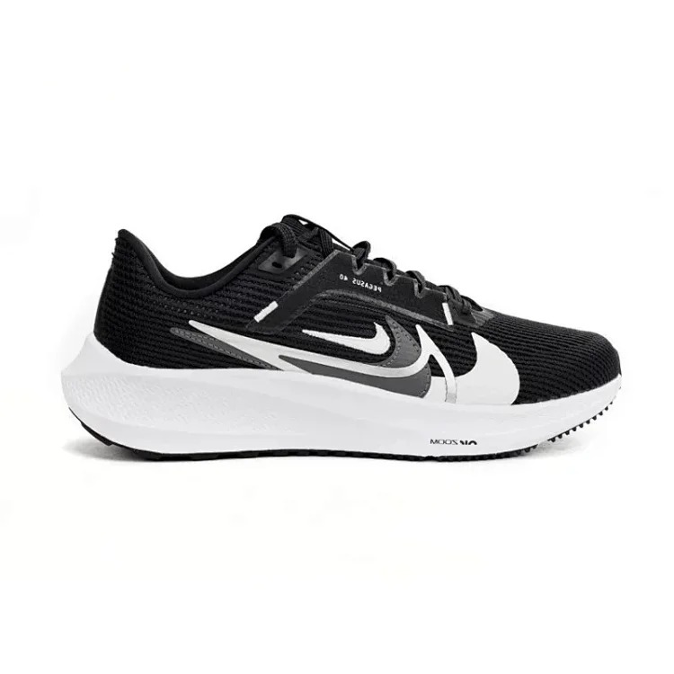 Nike Zoom Pegasus 40 Casual Sneakers