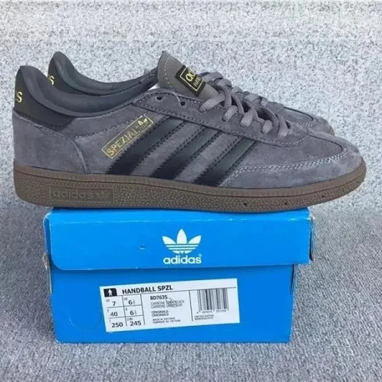 Fashion Trendy Sneakers 2021 005