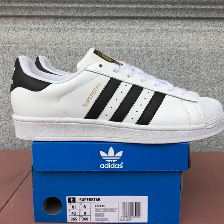 Fashion Trendy Sneakers 2021 005