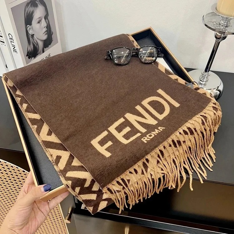 Autumn and winter fashionable and versatile light luxury scarf 01 (no after-sales service for more than 7 days)