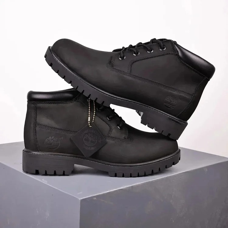 1014 Fashionable Rhubarb Boots