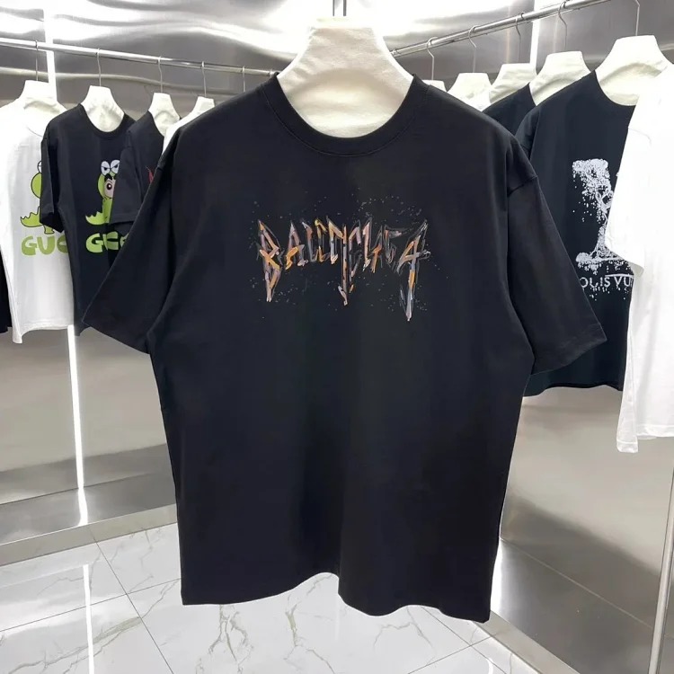Spring and summer comfortable, simple and versatile short-sleeved DD