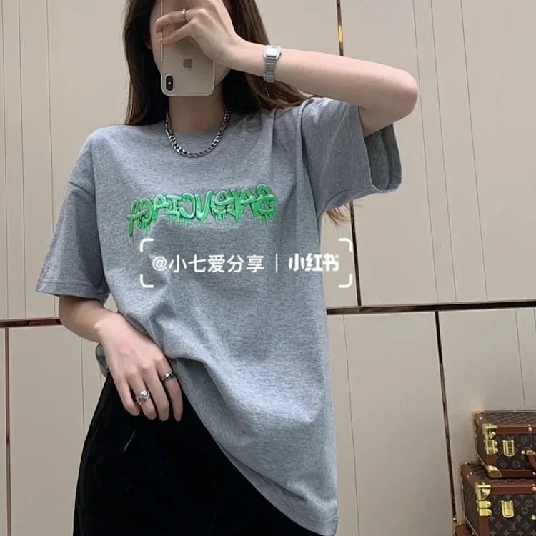 Spring and summer comfortable, simple and versatile short-sleeved DD