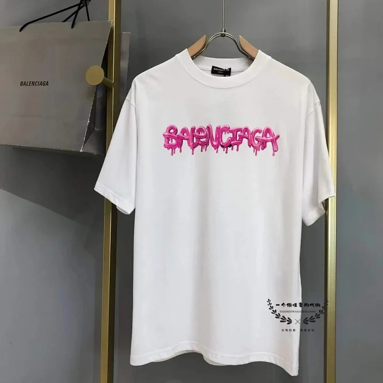 Spring and summer comfortable, simple and versatile short-sleeved DD