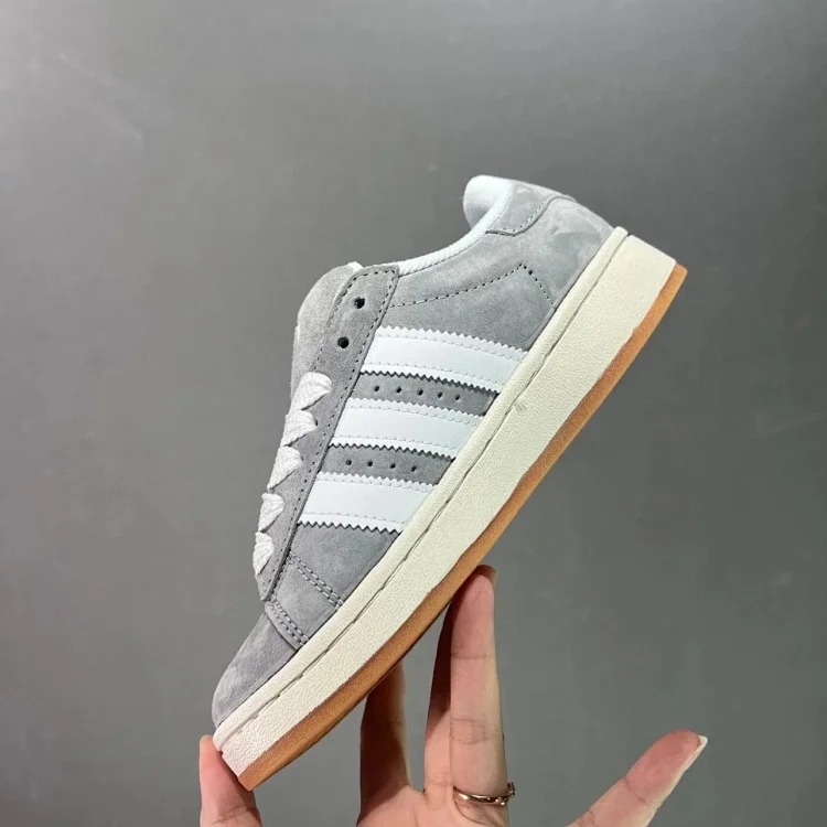 Casual Classic Vintage Sneakers HQ8708 1013