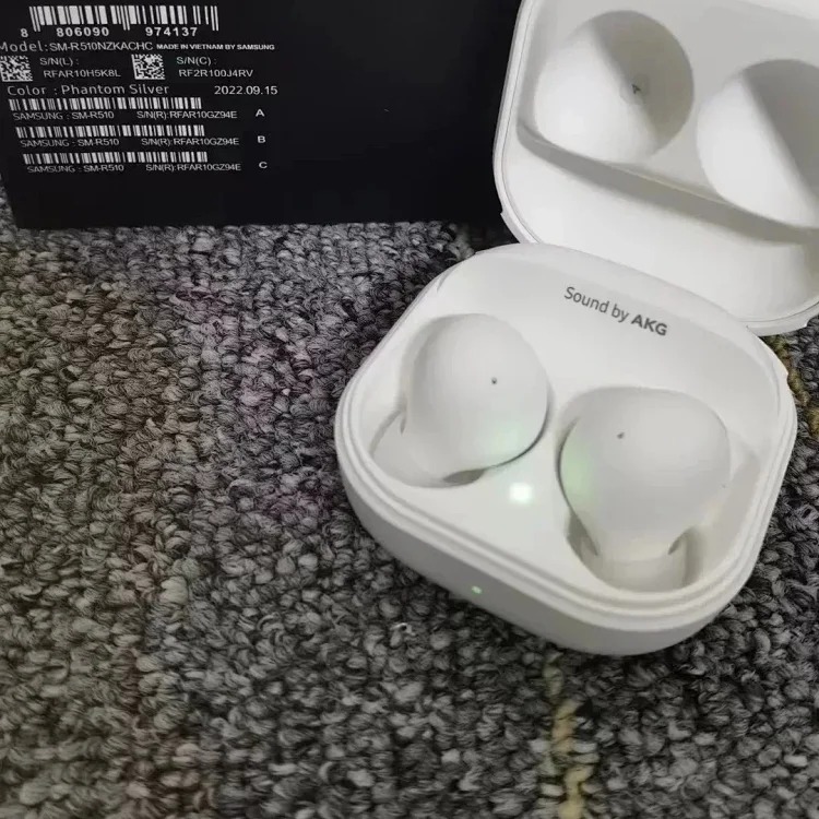 New Trendy Headphones