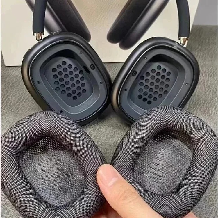 A-Max (Black) with noise reduction