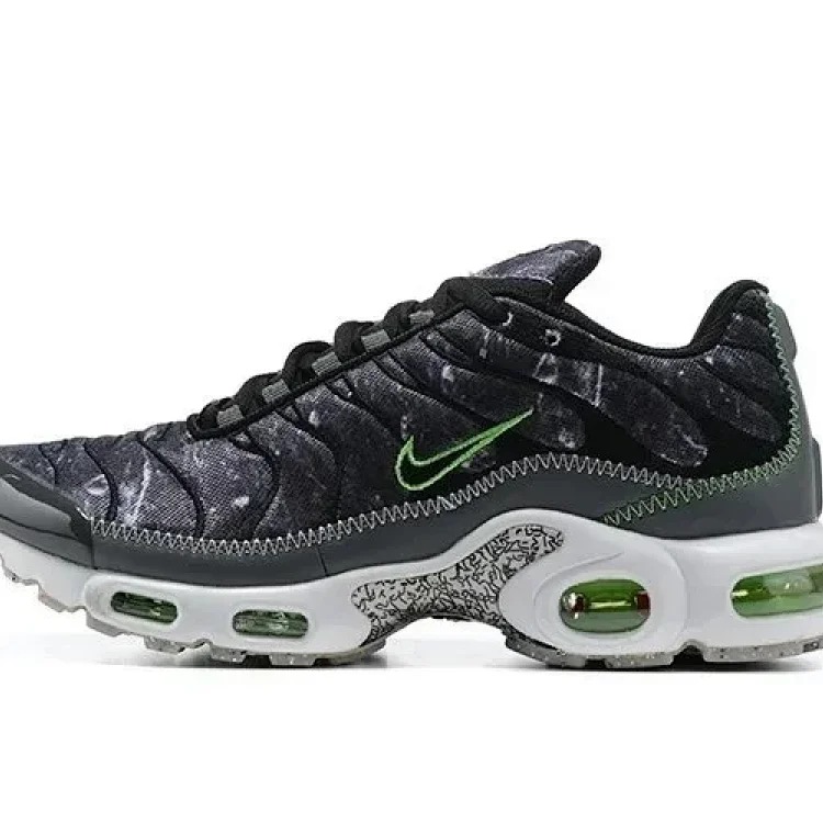 Max Plus TN (2) Casual Sneakers