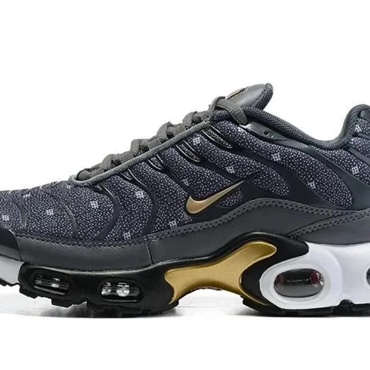 Max Plus TN (2) Casual Sneakers
