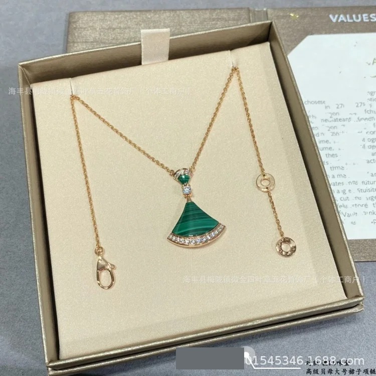 Full of Mother-of-pearl Chalcedony Red Double-layered Manufacturer's Necklace, Exquisitely Carved Jin Baoge Diamond