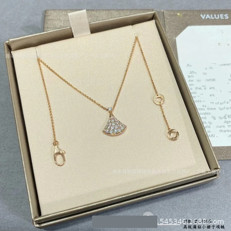 Full of Mother-of-pearl Chalcedony Red Double-layered Manufacturer's Necklace, Exquisitely Carved Jin Baoge Diamond
