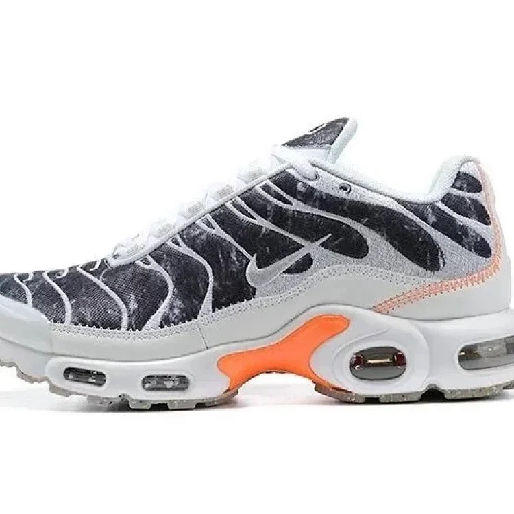 Max Plus TN (2) Casual Sneakers