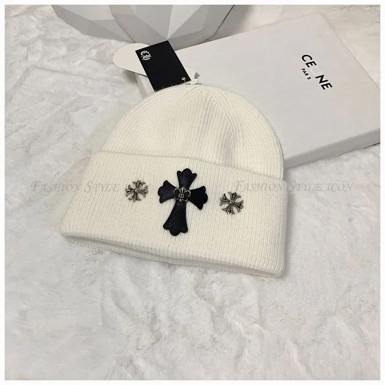 The maker's new Croix heart hat, cold hat, knitted woolen hat, woolen hat, same style for men and women, couple style