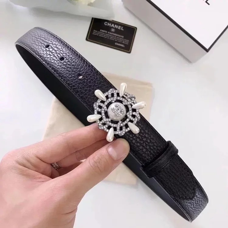 Original counter version comes with packaging leather diamond buckle belt, full leather belt, women's casual versatile trendy trousers belt, men's and women's business casual belt belt, men'