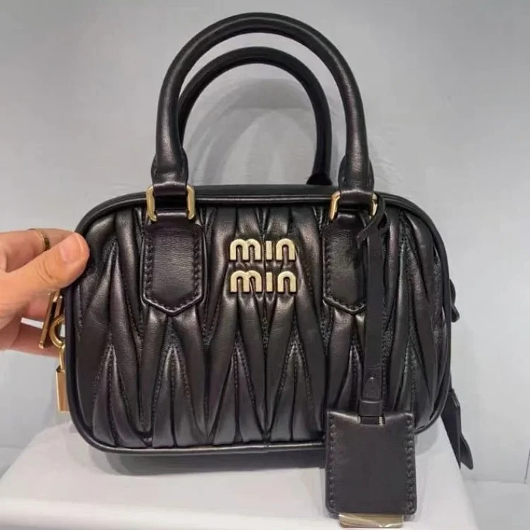 miu Miu Miu retro bowling crossbody bag lambskin Boston fashion shoulder bag portable genuine leather bag trendy women's bag
