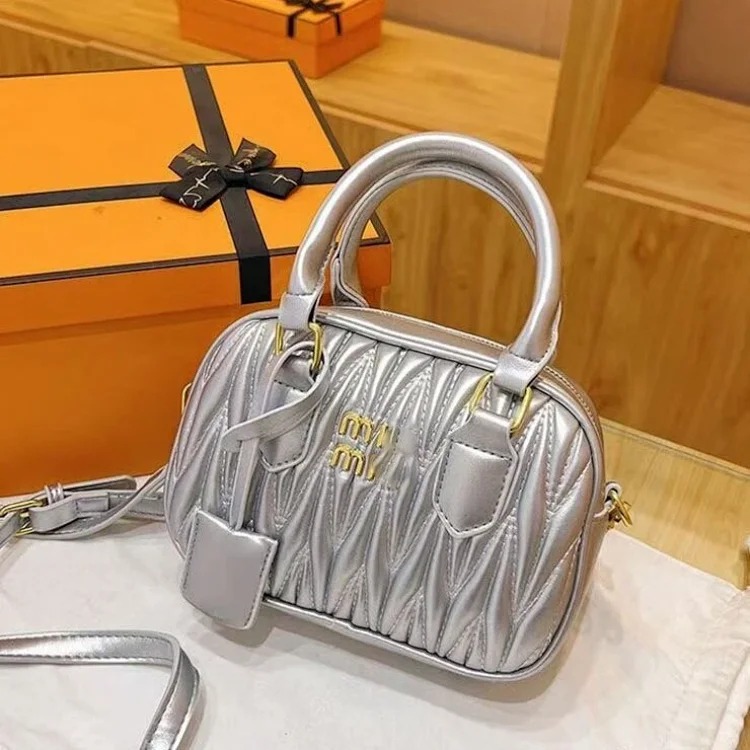 miu Miu Miu retro bowling crossbody bag lambskin Boston fashion shoulder bag portable genuine leather bag trendy women's bag