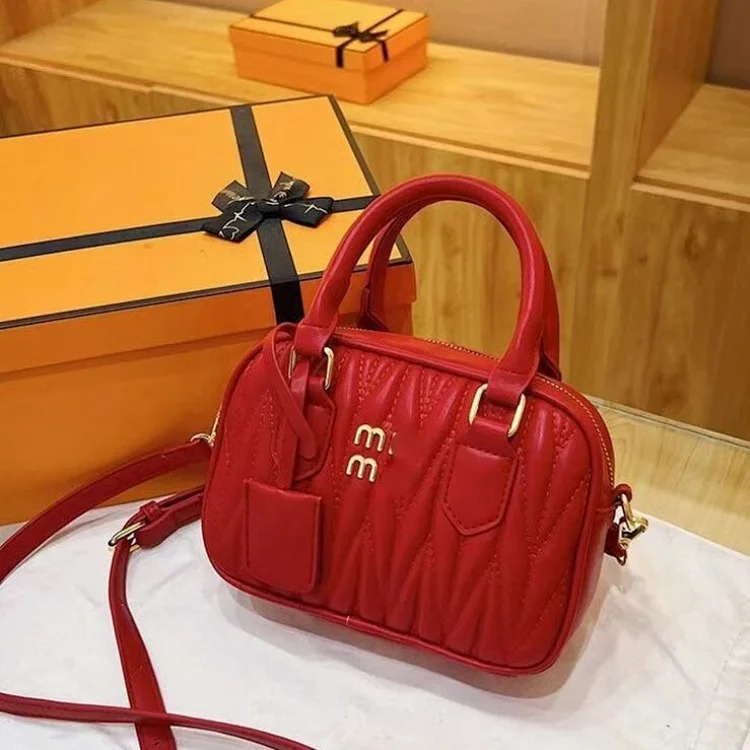 miu Miu Miu retro bowling crossbody bag lambskin Boston fashion shoulder bag portable genuine leather bag trendy women's bag