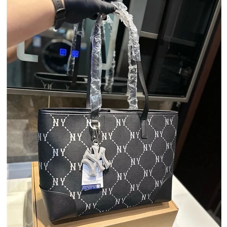 MLB canvas NY light luxury tote bag MLB fashion large-capacity commuter shoulder bag NY retro presbyopic shopping bag handbag
