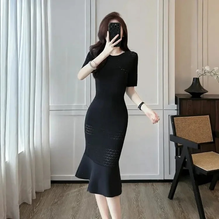 Summer new style socialite Xiaoxiangfeng ice silk dress women's summer temperament high-end hollow high-waisted thin short-sleeved knitted fishtail skirt