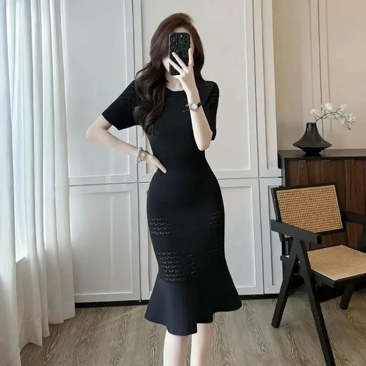 Summer new style socialite Xiaoxiangfeng ice silk dress women's summer temperament high-end hollow high-waisted thin short-sleeved knitted fishtail skirt