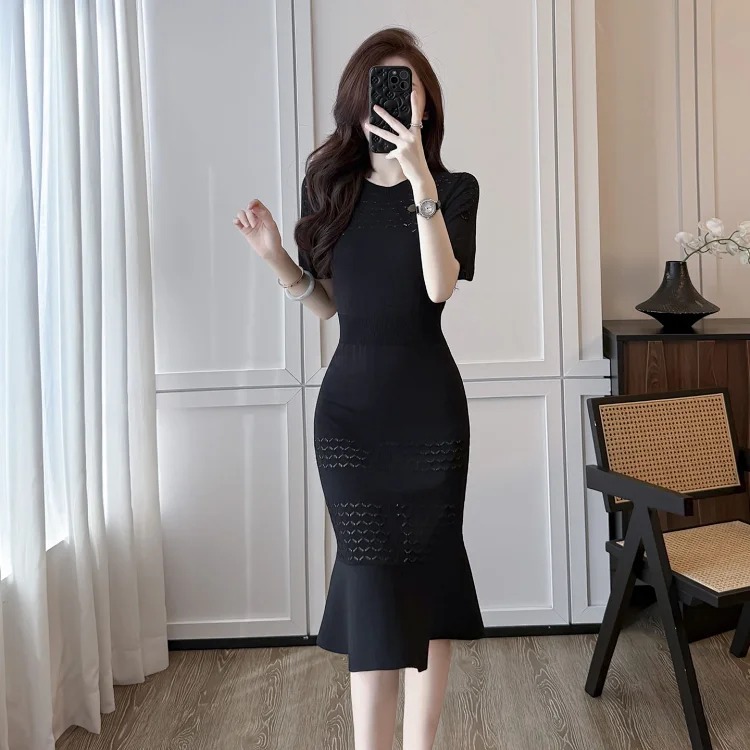 Summer new style socialite Xiaoxiangfeng ice silk dress women's summer temperament high-end hollow high-waisted thin short-sleeved knitted fishtail skirt