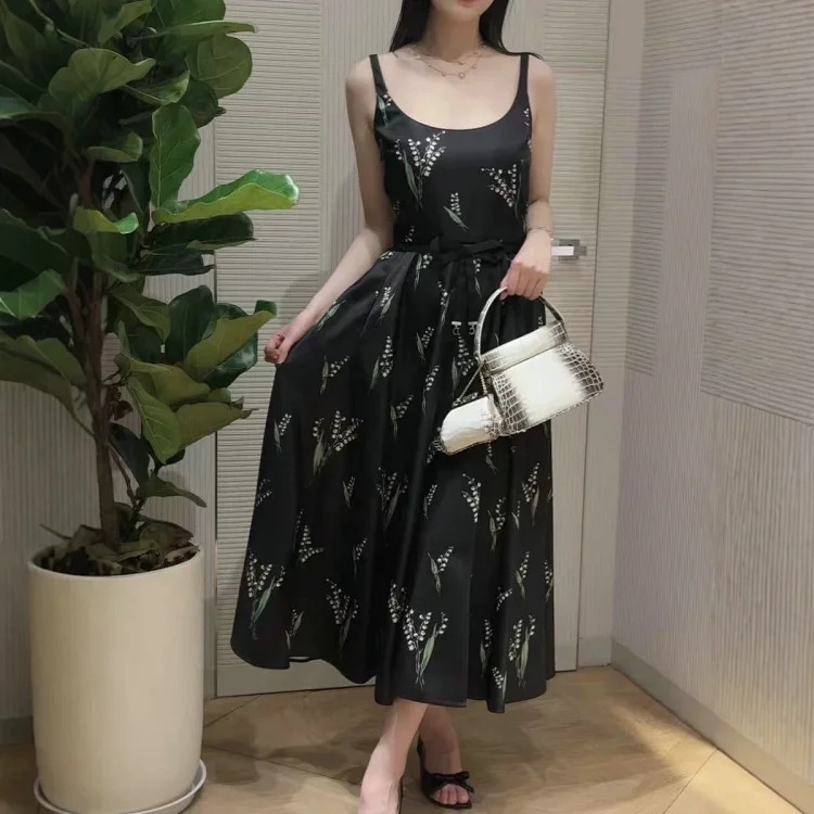 [OG] Global Shopping Private high-end customized women's summer new French retro lily of the valley print suspender skirt women's waist slimming long skirt satin high-end dress