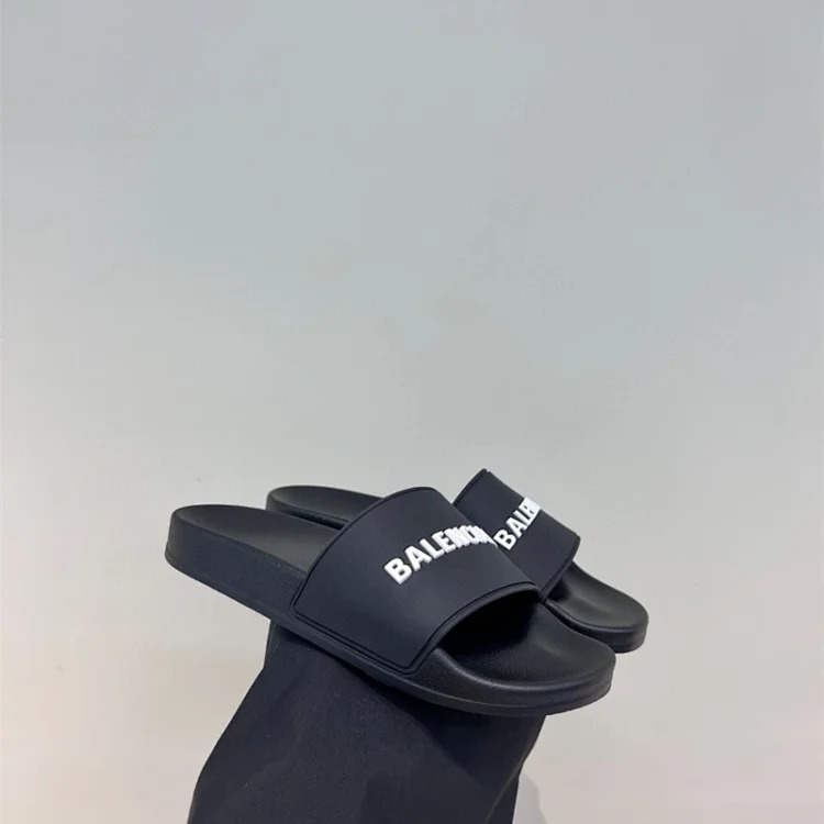 Balenciaga slippers couple style soft-soled beach sandals for outer wear