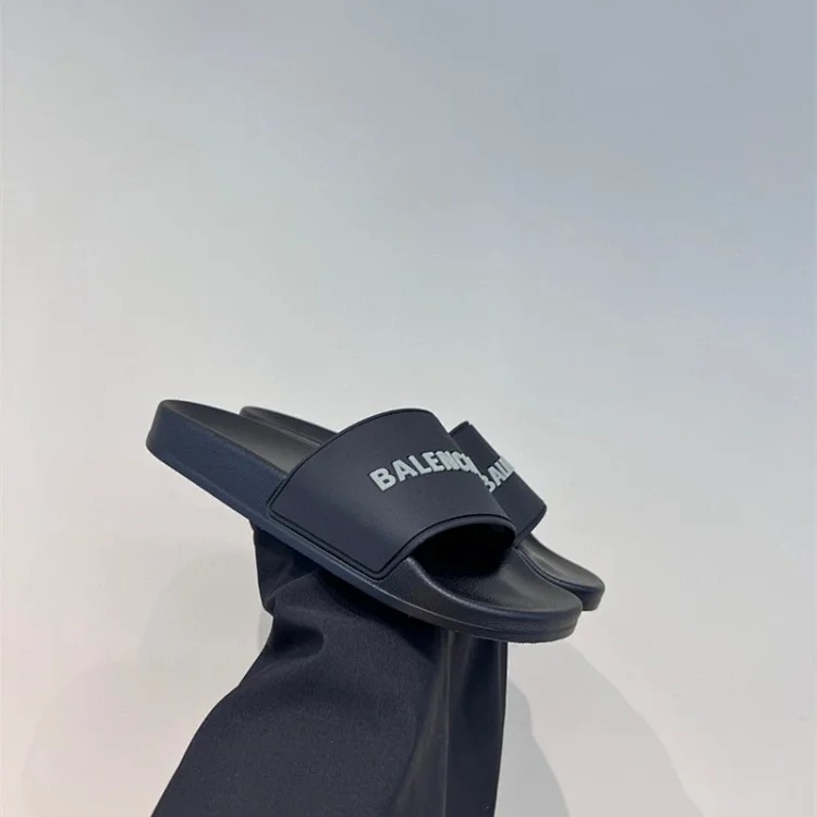 Balenciaga slippers couple style soft-soled beach sandals for outer wear