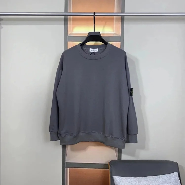 Round neck pullover long sleeve sweatshirt, same style for men and women