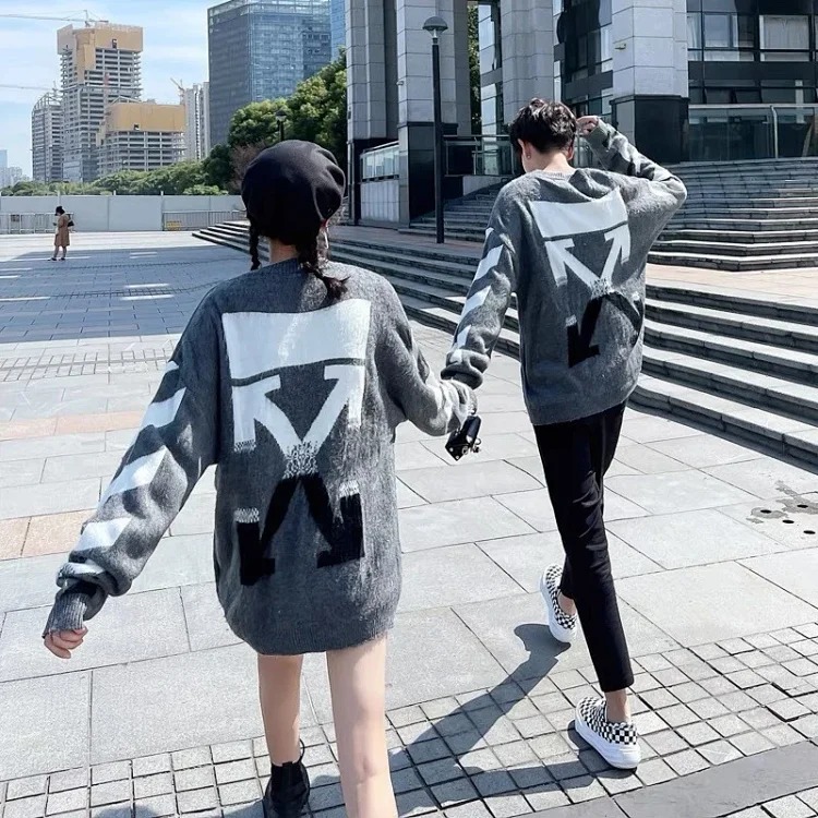 Trendy brand gradient arrow mohair sweater wool couple outfit
