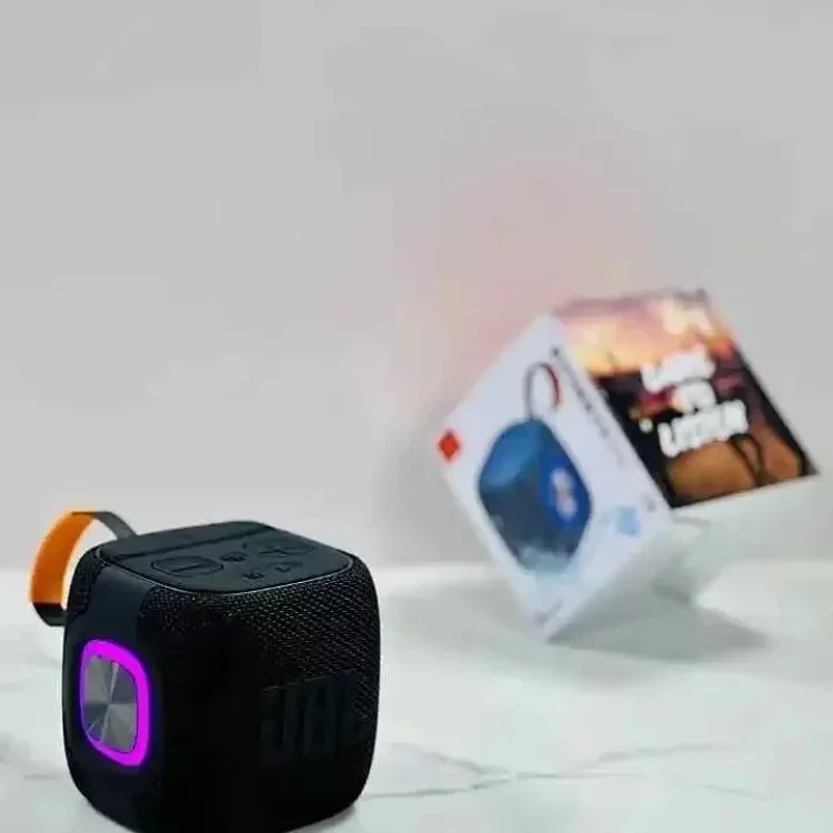 TOP D-1 is a portable, compact and high-quality speaker with good looks and high quality