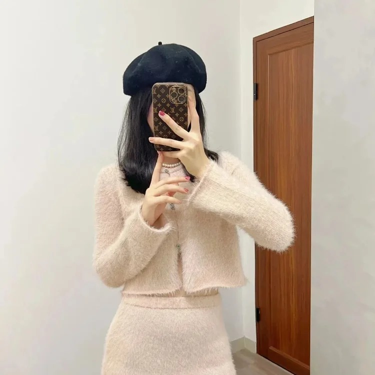 Fashionable mobile phone cases 01