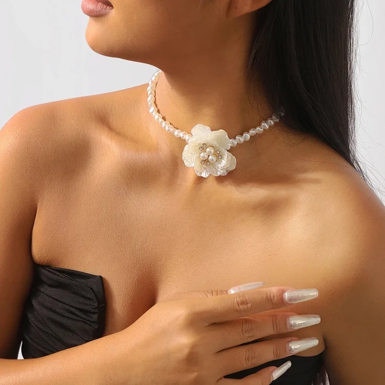 Fashion Pearl Earrings N11582