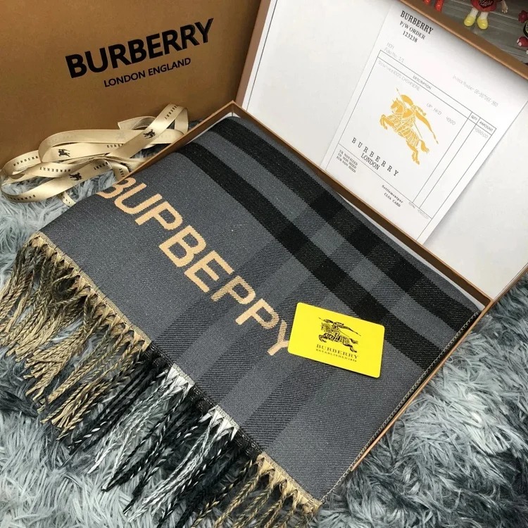 Versatile Classic Scarf 001