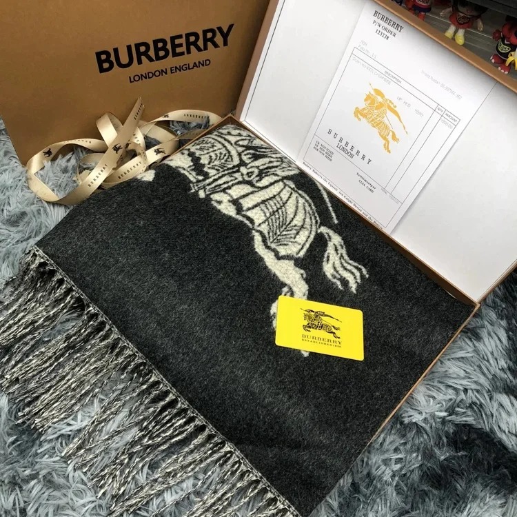 Versatile Classic Scarf 001
