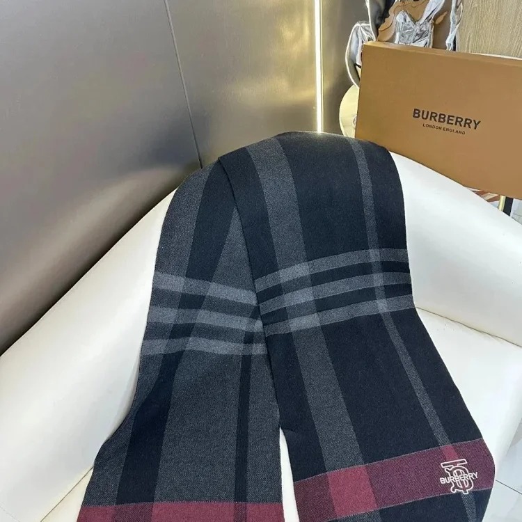 Versatile Classic Scarf 001