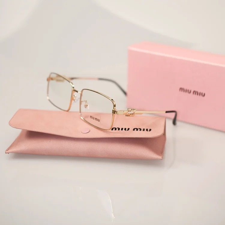 M Glasses