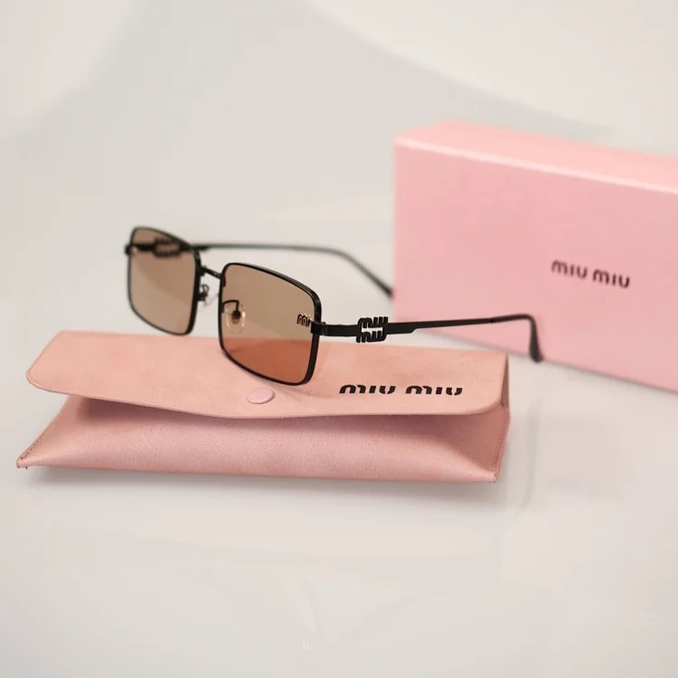 M Glasses