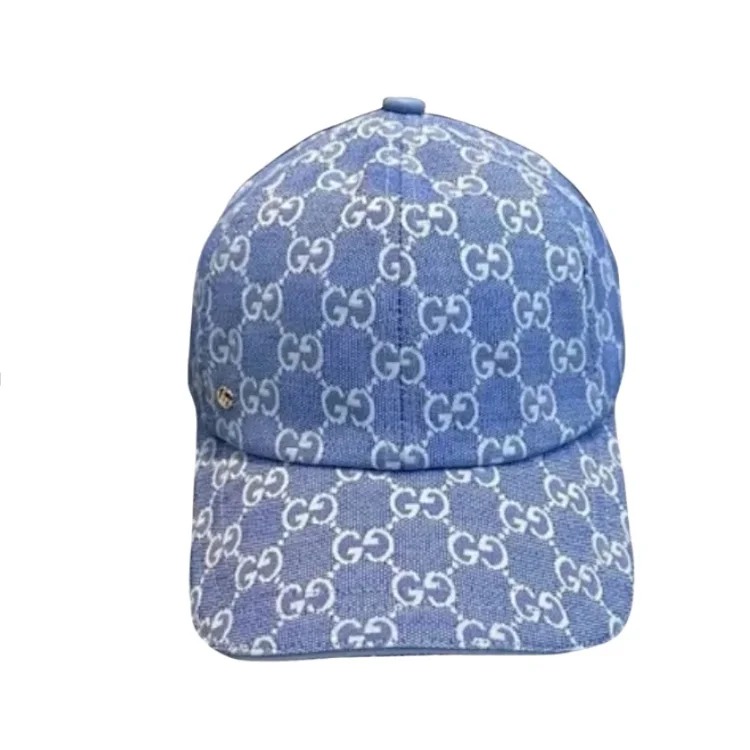 Fashionable baseball cap