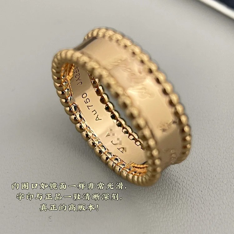 Versatile Classic Gold Ring