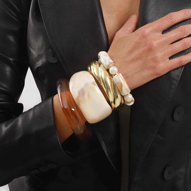 Versatile Vintage Gold Bracelet