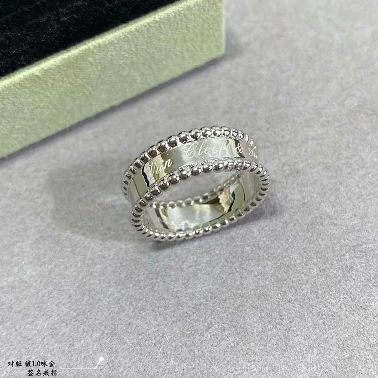 Fashion Ring